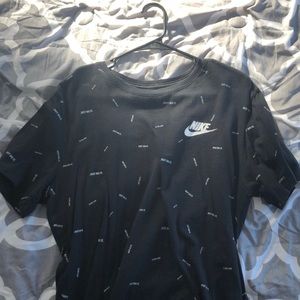 Nike (just do it) all over print L
